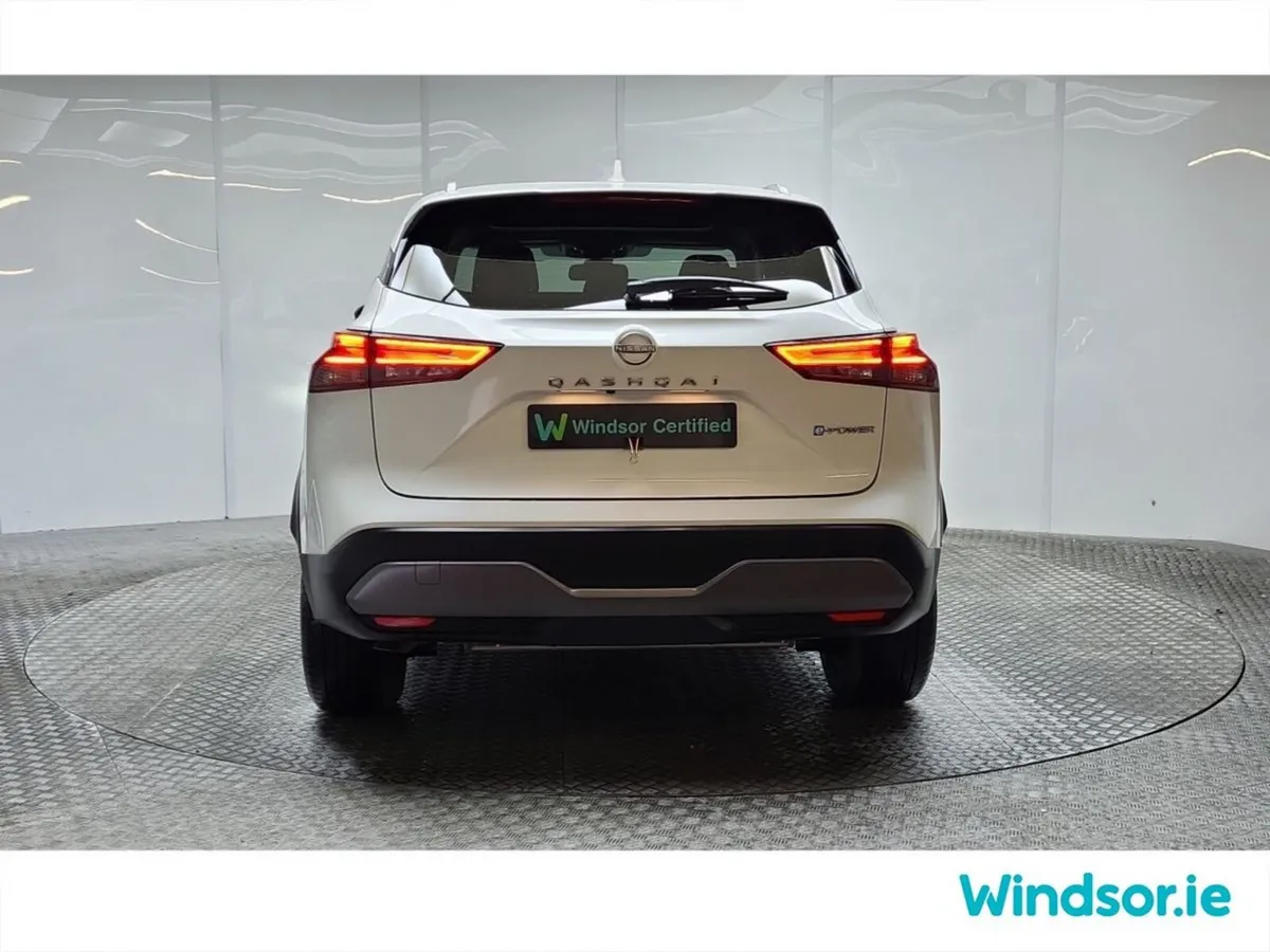 Nissan Qashqai MPV, Petrol Hybrid, 2024, White