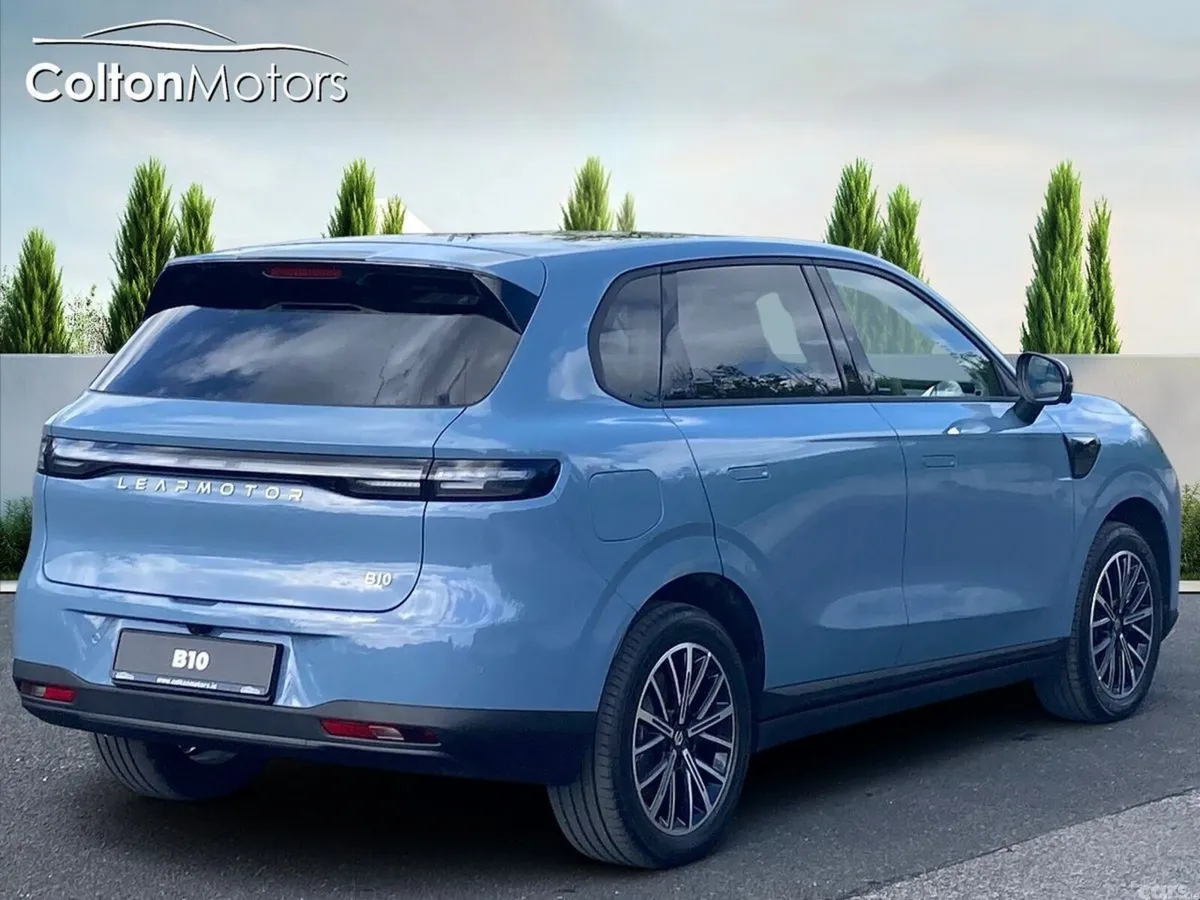 Leapmotor B10 SUV, Electric, 2026, Blue