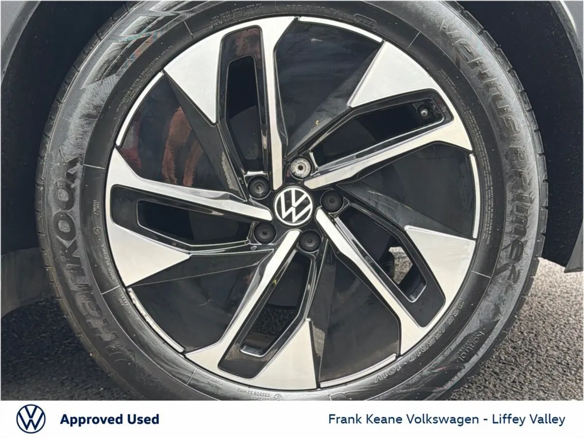 Volkswagen ID.4 SUV, Electric, 2023, Black