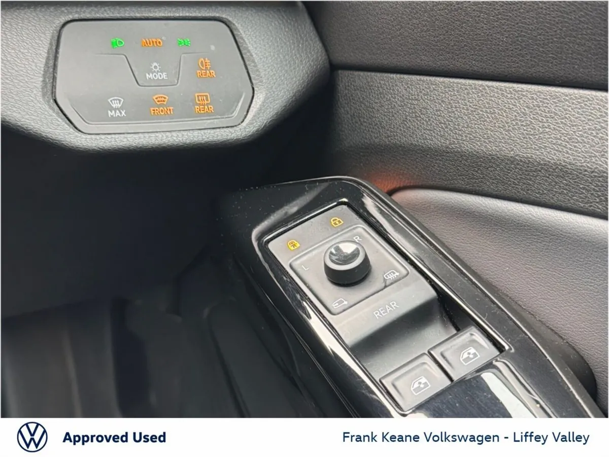 Volkswagen ID.4 SUV, Electric, 2023, Black