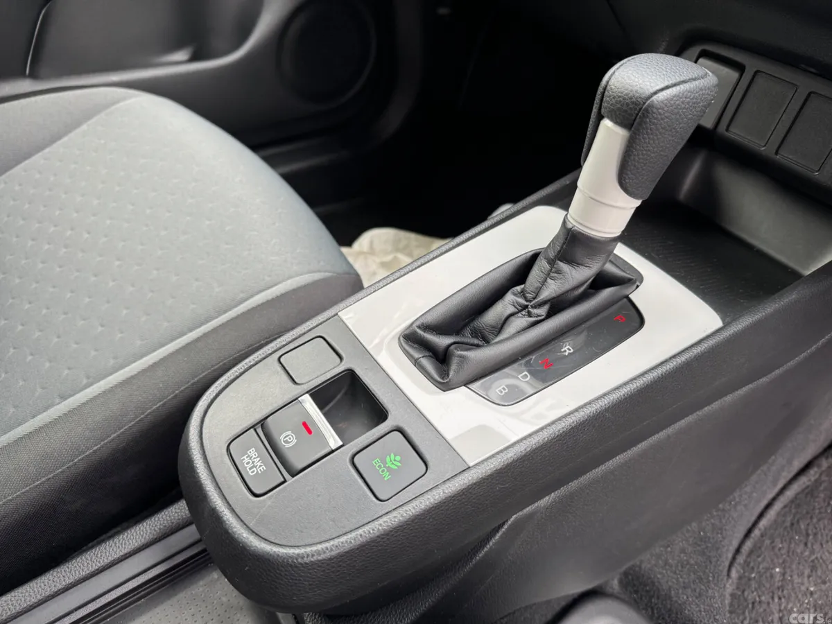 Honda Fit Hatchback, Petrol Hybrid, 2020, Silver