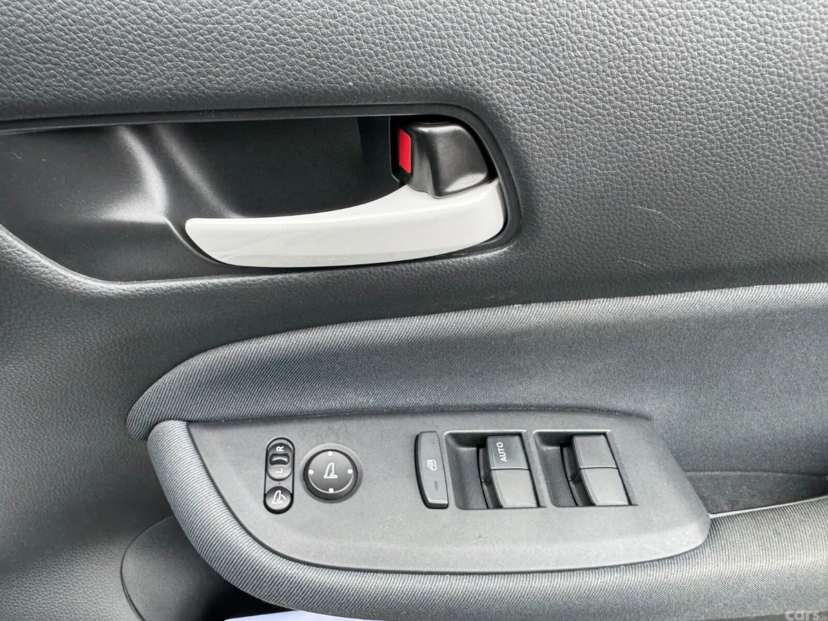 Honda Fit Hatchback, Petrol Hybrid, 2020, Silver