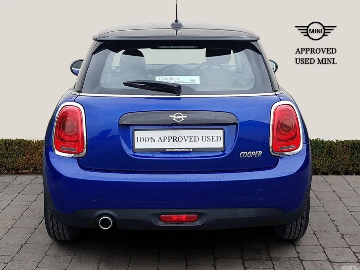 Mini Cooper Hatchback, Petrol, 2019, Blue
