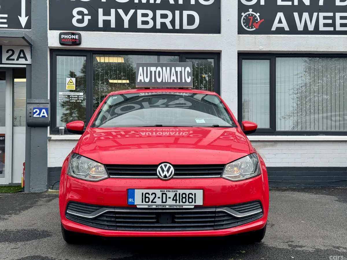 Volkswagen Polo Hatchback, Petrol, 2016, Red
