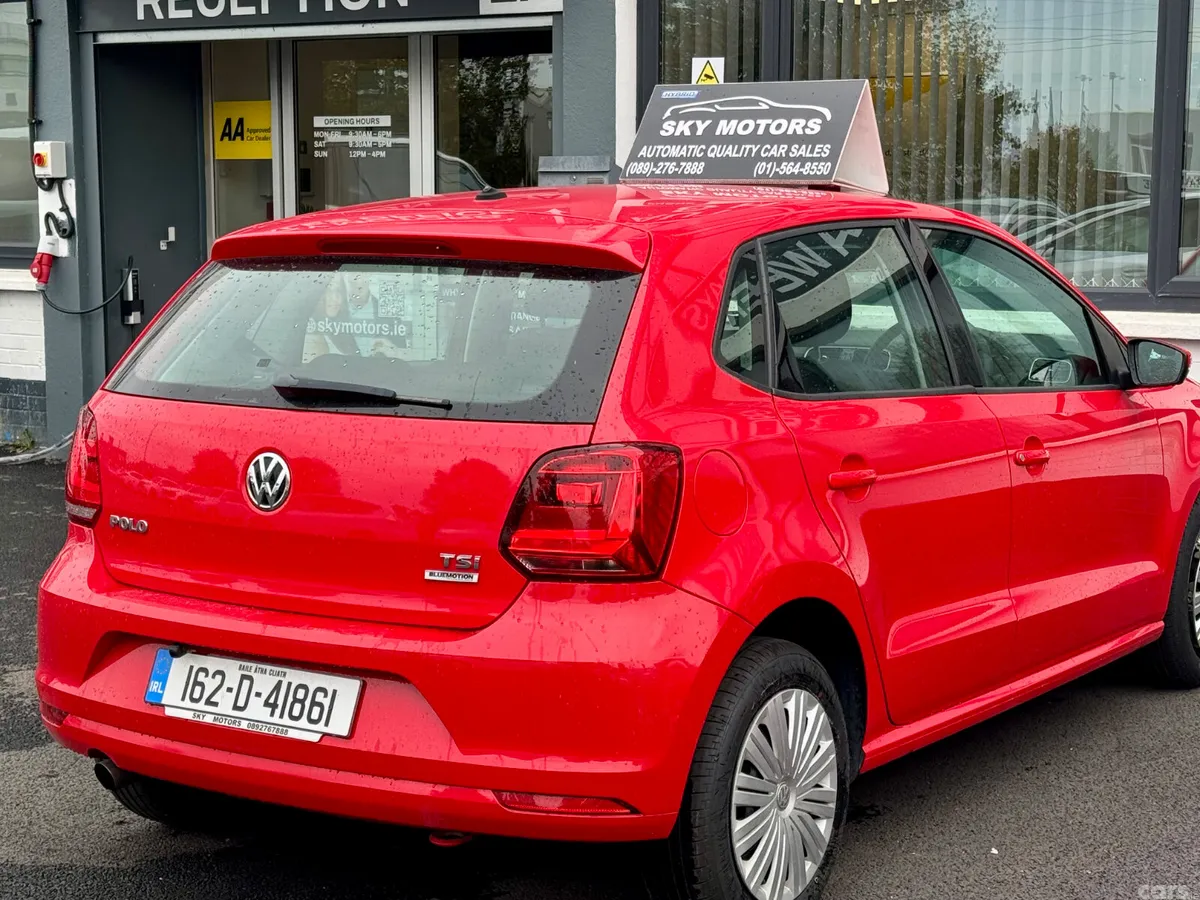 Volkswagen Polo Hatchback, Petrol, 2016, Red
