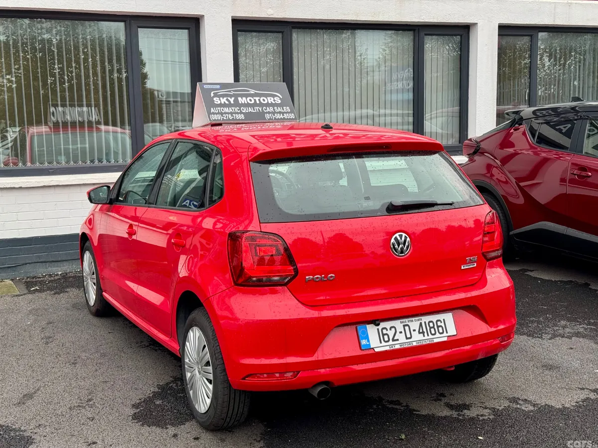 Volkswagen Polo Hatchback, Petrol, 2016, Red