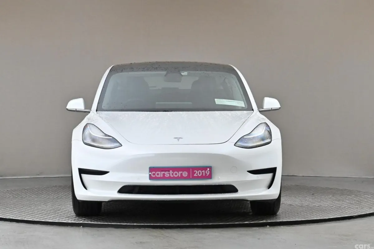 Tesla Model 3 Saloon, Electric, 2019, White
