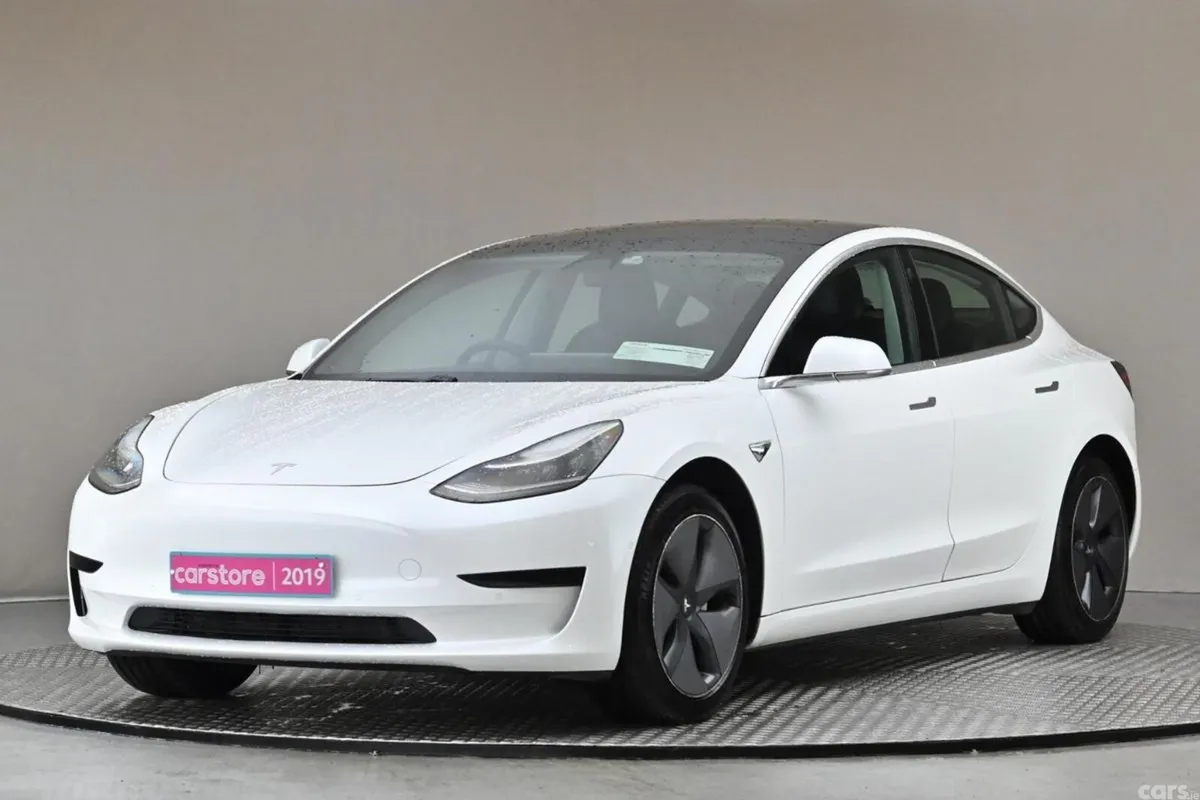 Tesla Model 3 Saloon, Electric, 2019, White