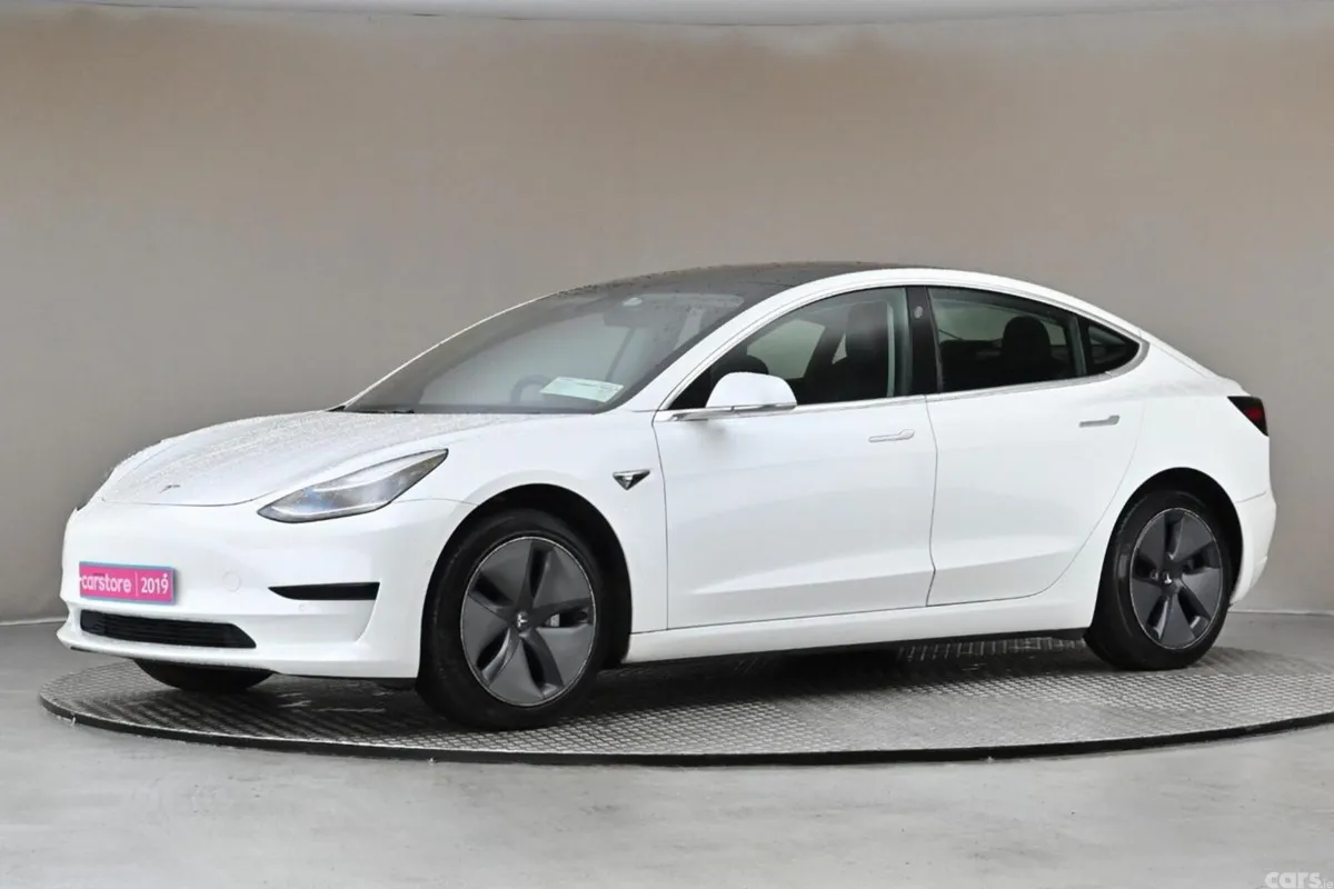Tesla Model 3 Saloon, Electric, 2019, White