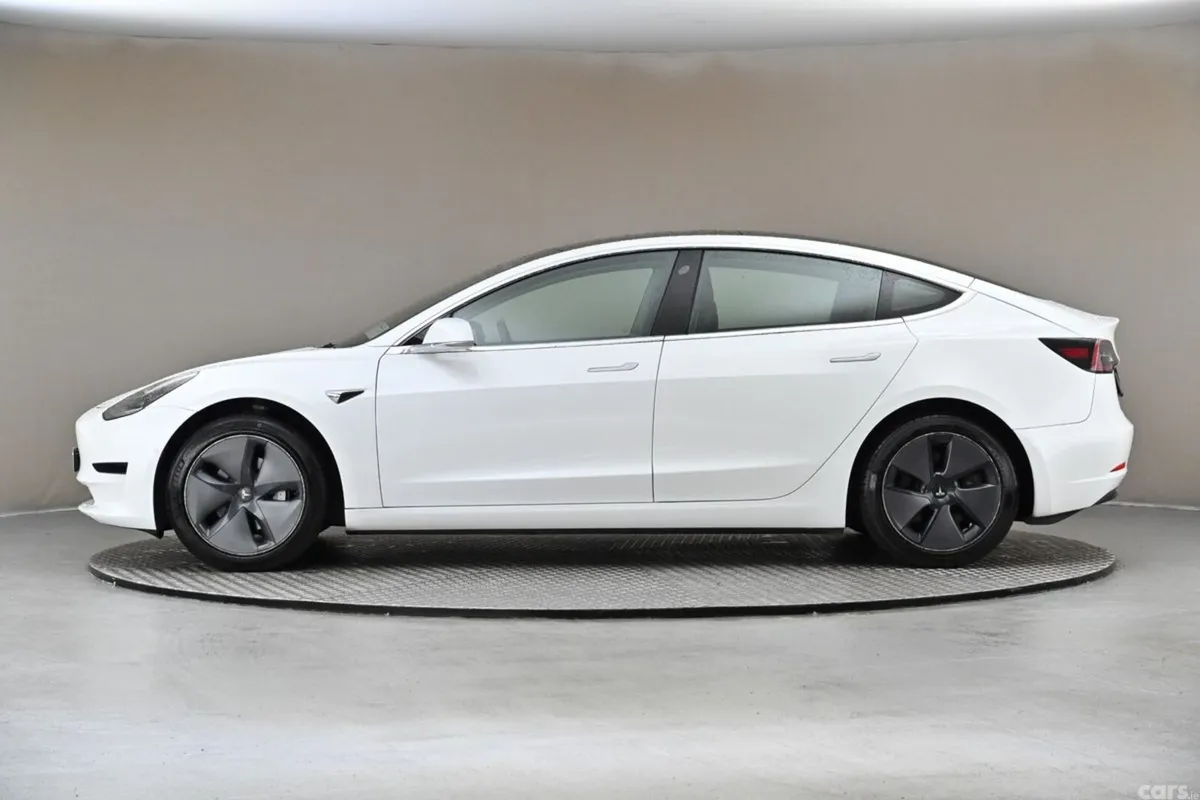 Tesla Model 3 Saloon, Electric, 2019, White
