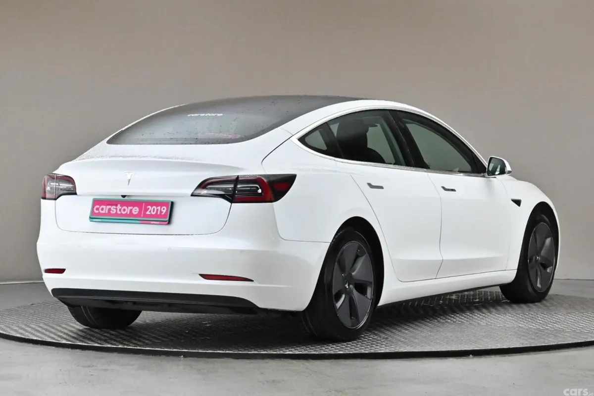 Tesla Model 3 Saloon, Electric, 2019, White