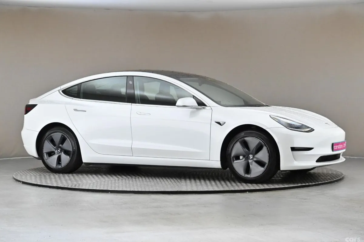Tesla Model 3 Saloon, Electric, 2019, White