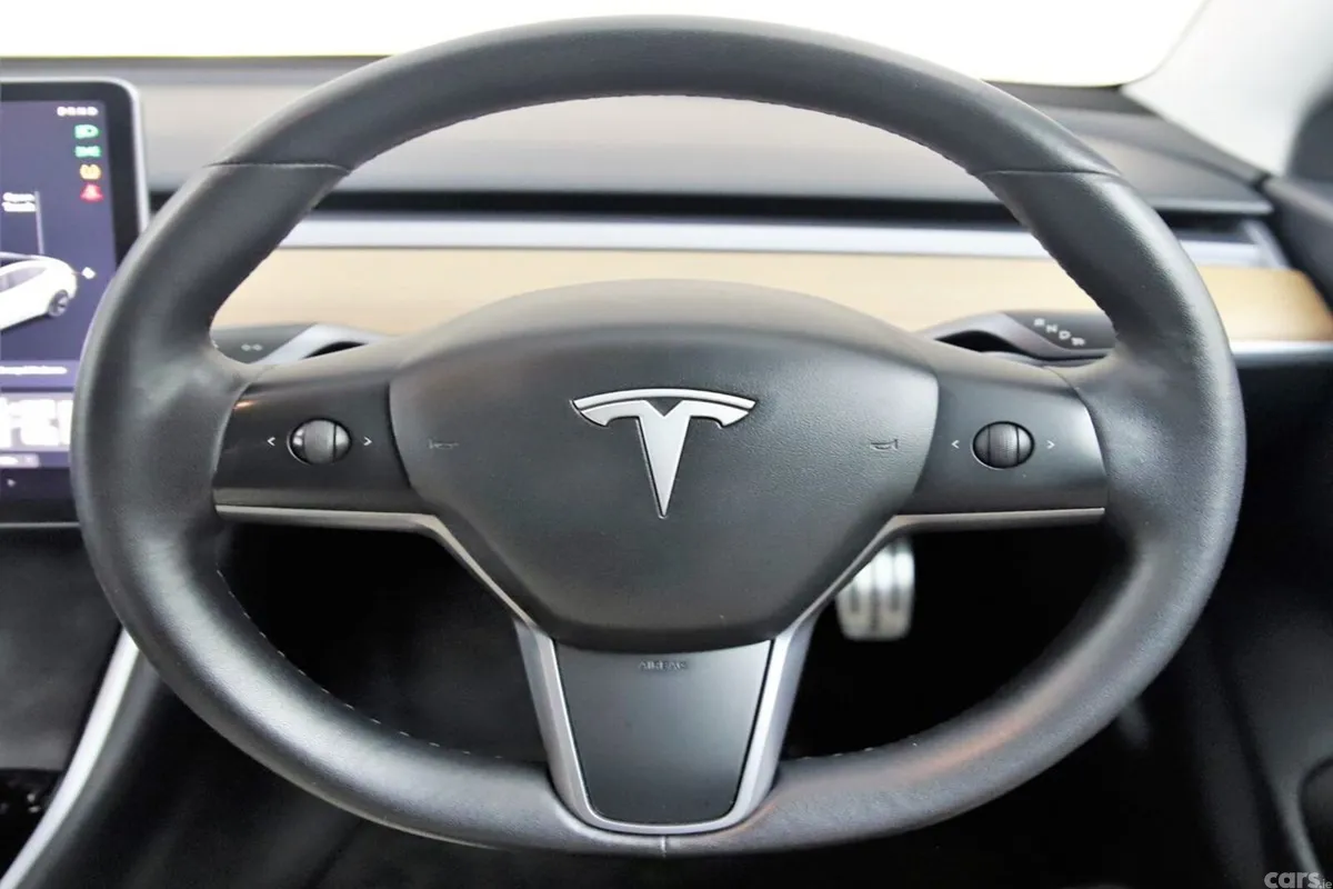 Tesla Model 3 Saloon, Electric, 2019, White
