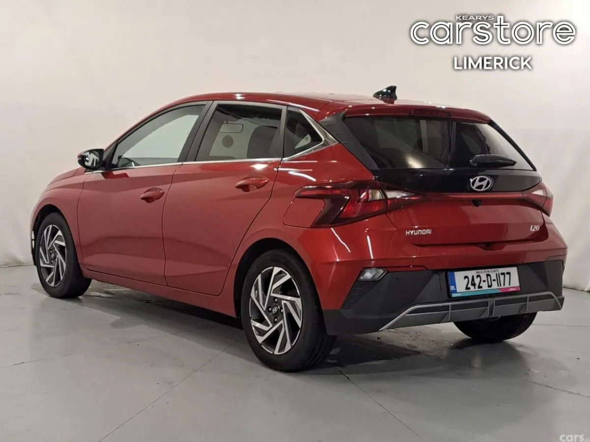 Hyundai i20 Hatchback, Petrol, 2024, Red