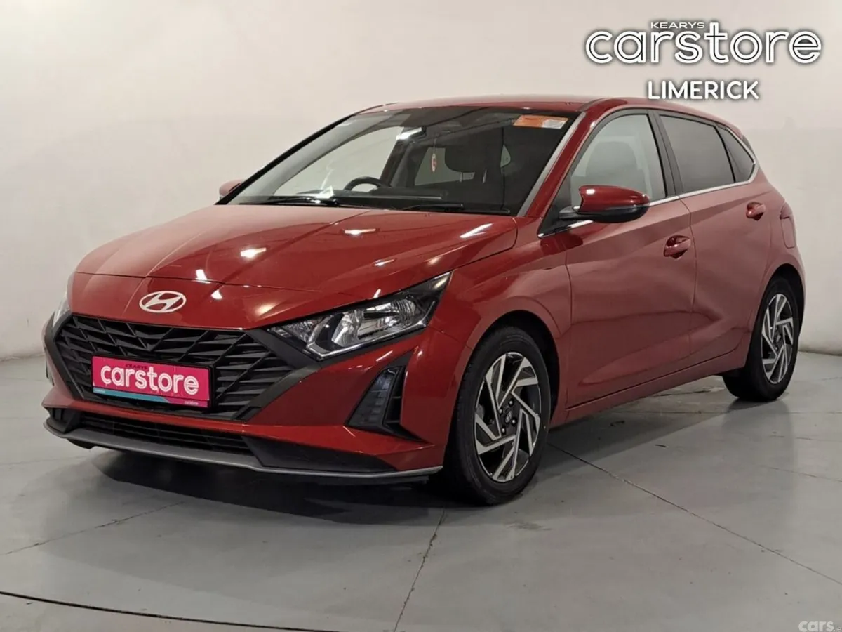 Hyundai i20 Hatchback, Petrol, 2024, Red