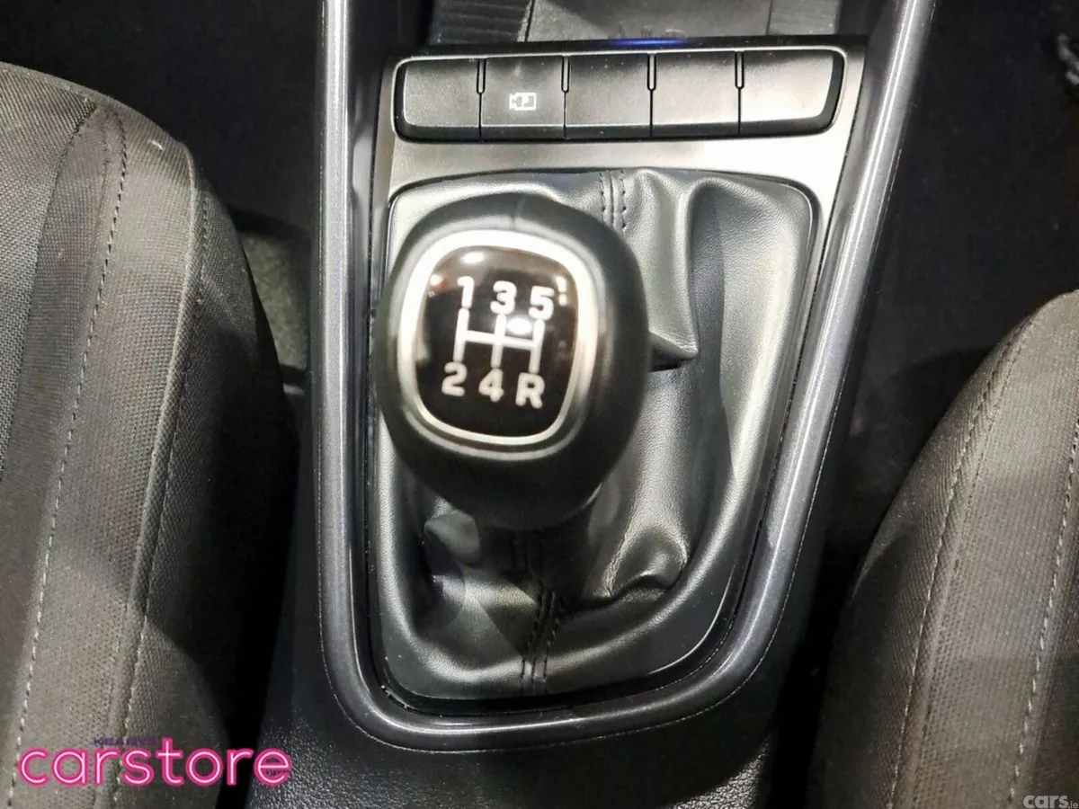 Hyundai i20 Hatchback, Petrol, 2024, Red