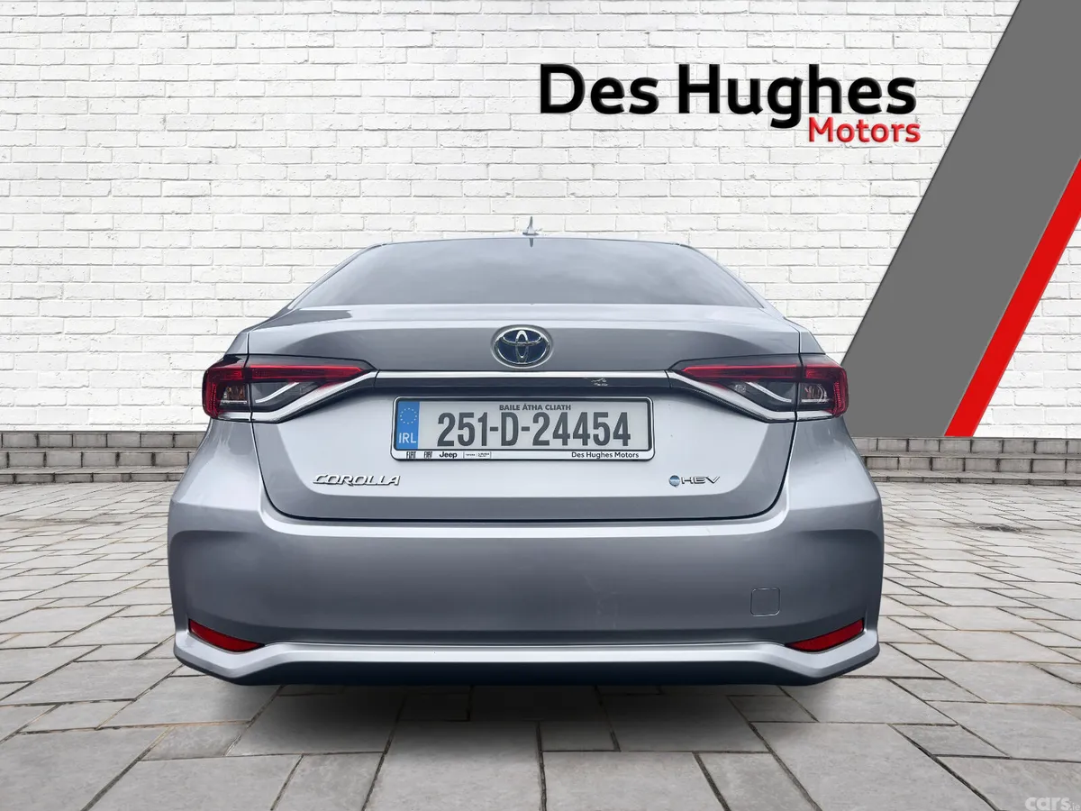 Toyota Corolla Saloon, Petrol Hybrid, 2025, Silver