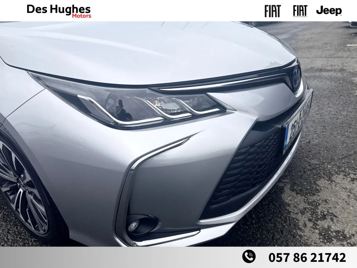 Toyota Corolla Saloon, Petrol Hybrid, 2025, Silver