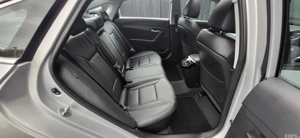 Hyundai i40 Saloon, Diesel, 2015, Silver