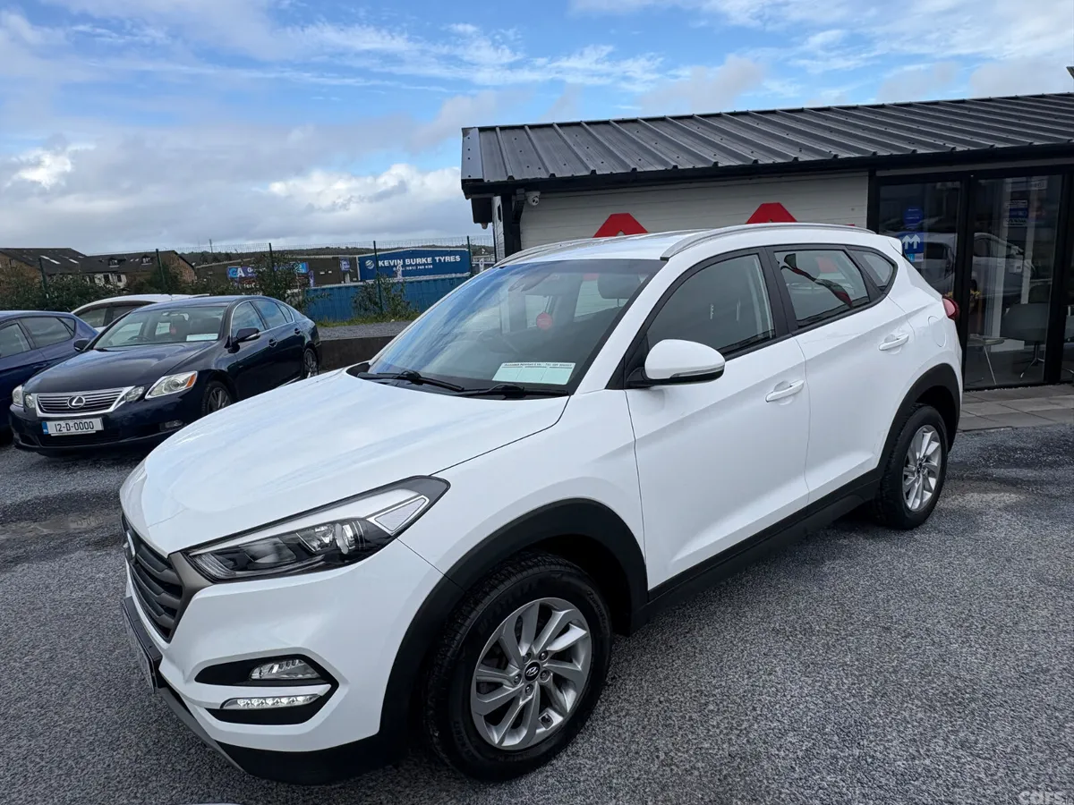 Hyundai Tucson SUV, Petrol, 2017, White