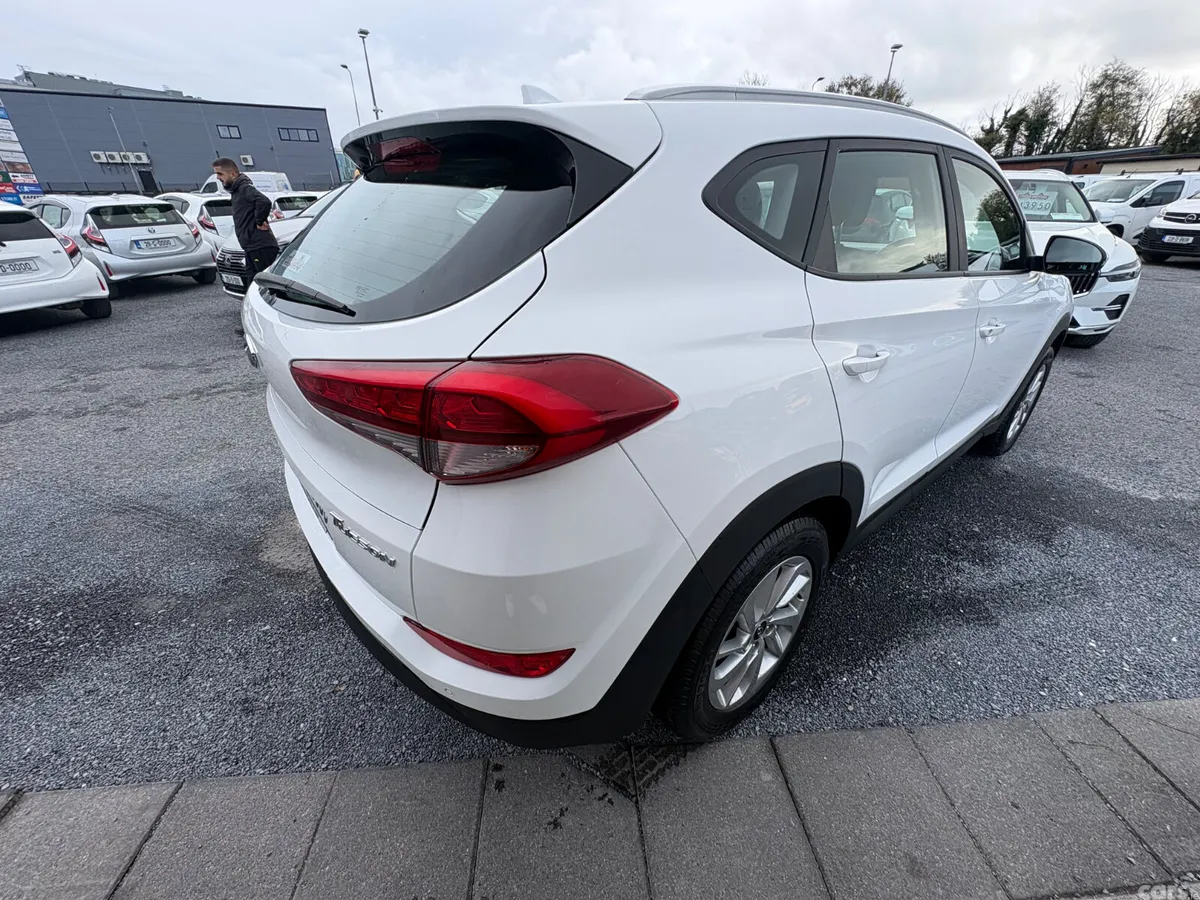 Hyundai Tucson SUV, Petrol, 2017, White