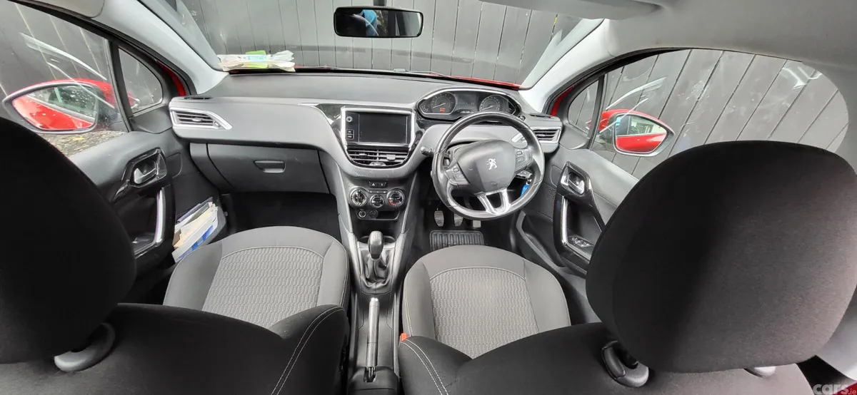 Peugeot 208 Hatchback, Petrol, 2017, Red