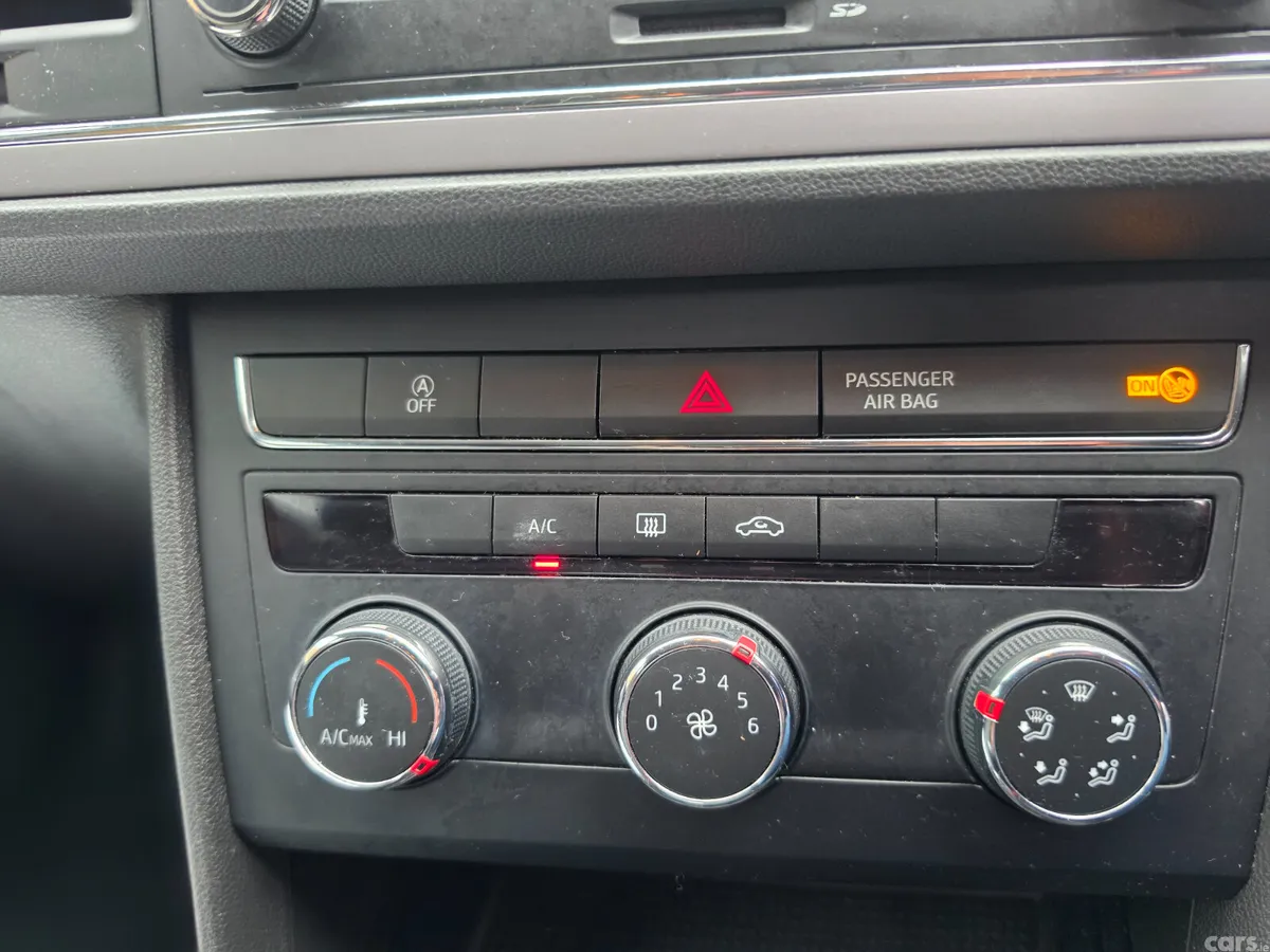 SEAT Leon Hatchback, Diesel, 2018, Blue