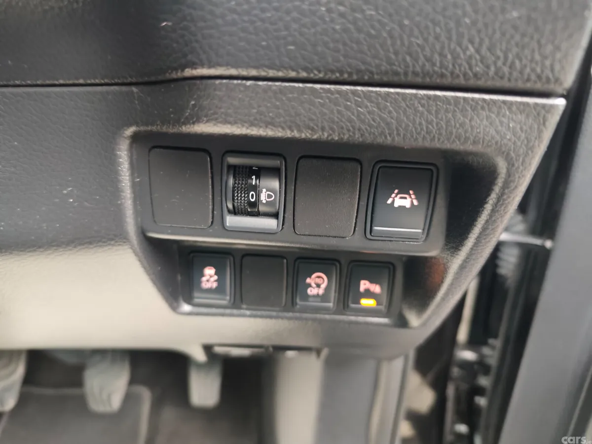 Nissan Qashqai Hatchback, Diesel, 2016, Black