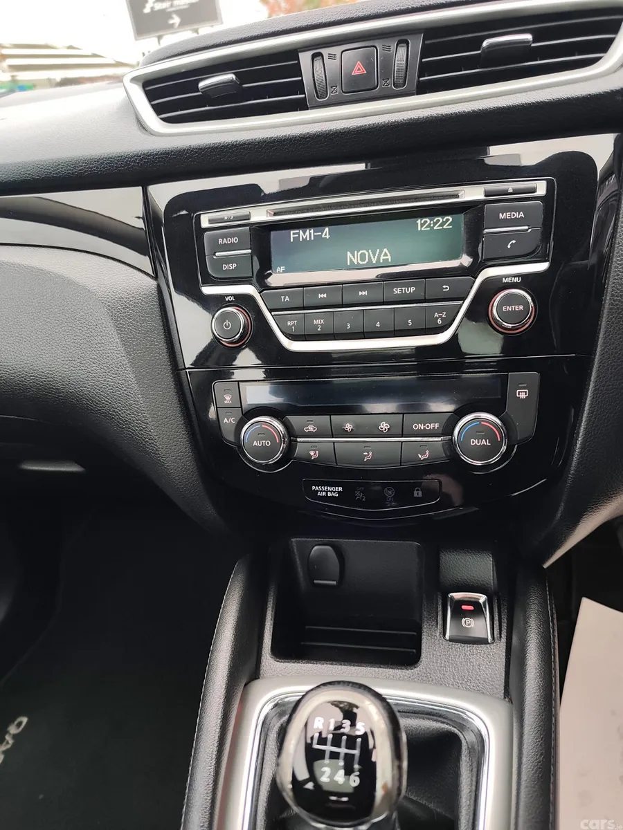 Nissan Qashqai Hatchback, Diesel, 2016, Black