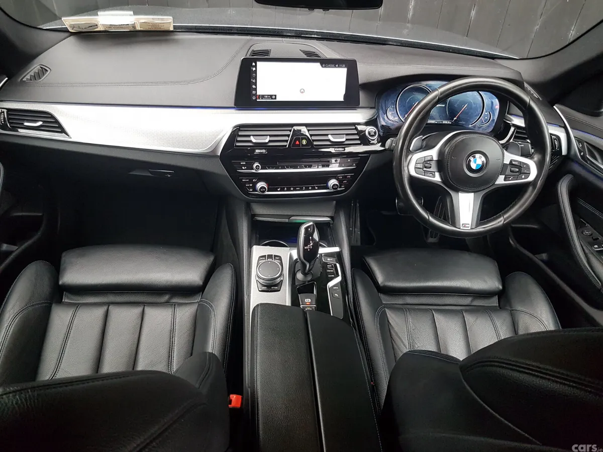 BMW 5-Series Saloon, Petrol Plug-in Hybrid, 2018, Blue