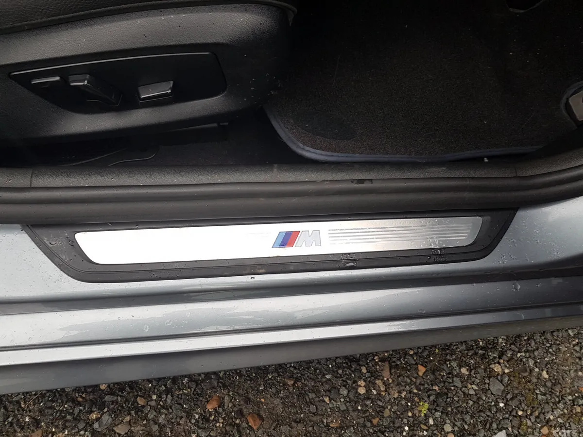 BMW 5-Series Saloon, Petrol Plug-in Hybrid, 2018, Blue