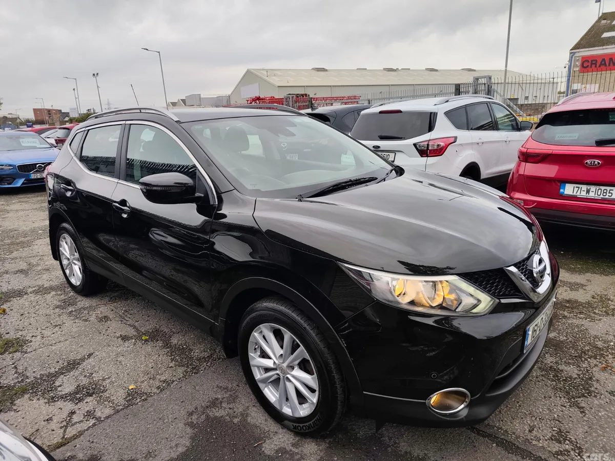 Nissan Qashqai Hatchback, Diesel, 2016, Black