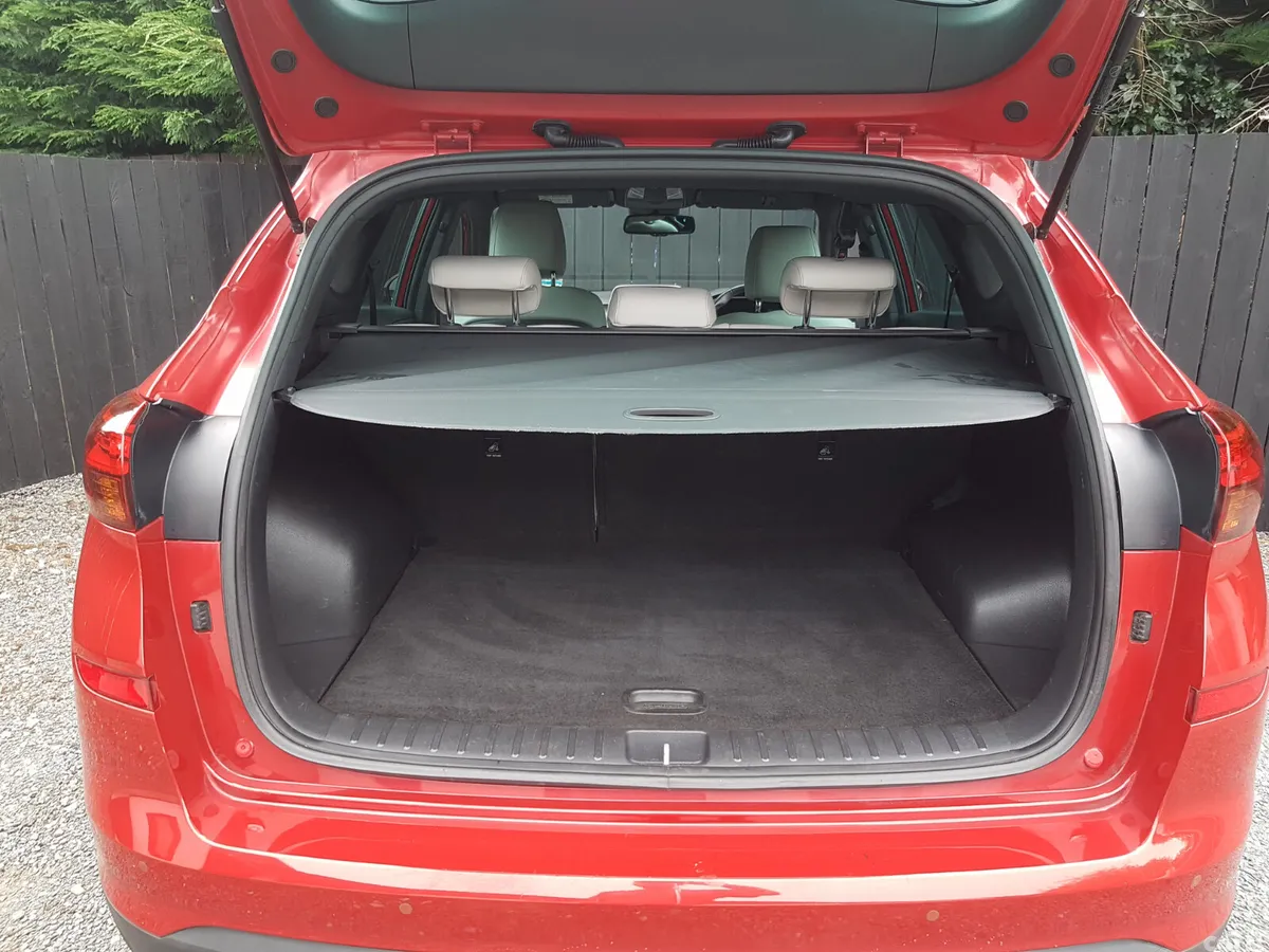 Hyundai Tucson SUV, Diesel, 2019, Red