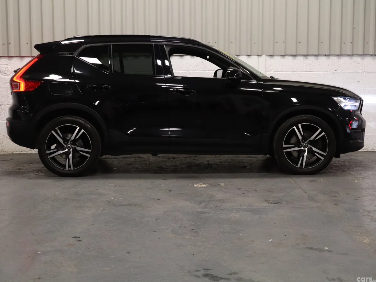 Volvo XC40 Estate, Petrol Plug-in Hybrid, 2020, Black