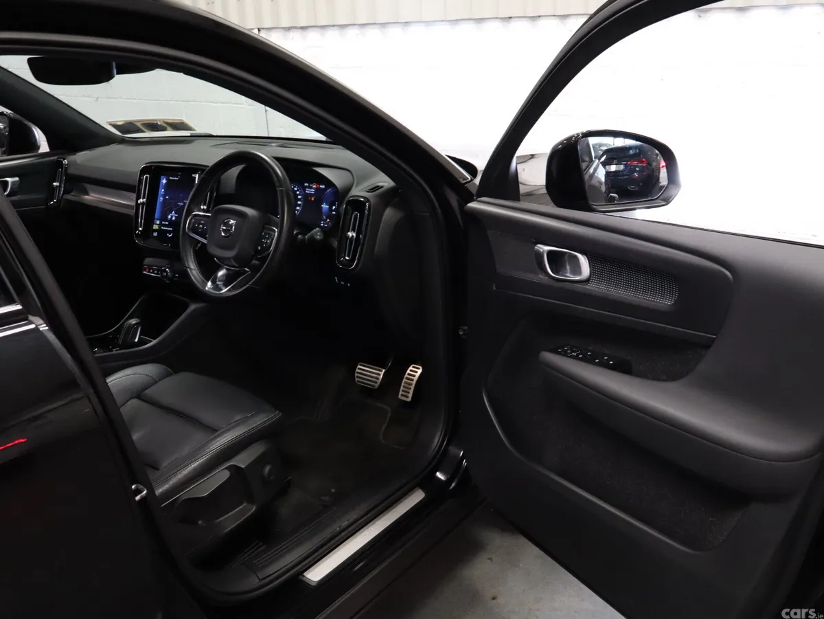 Volvo XC40 Estate, Petrol Plug-in Hybrid, 2020, Black
