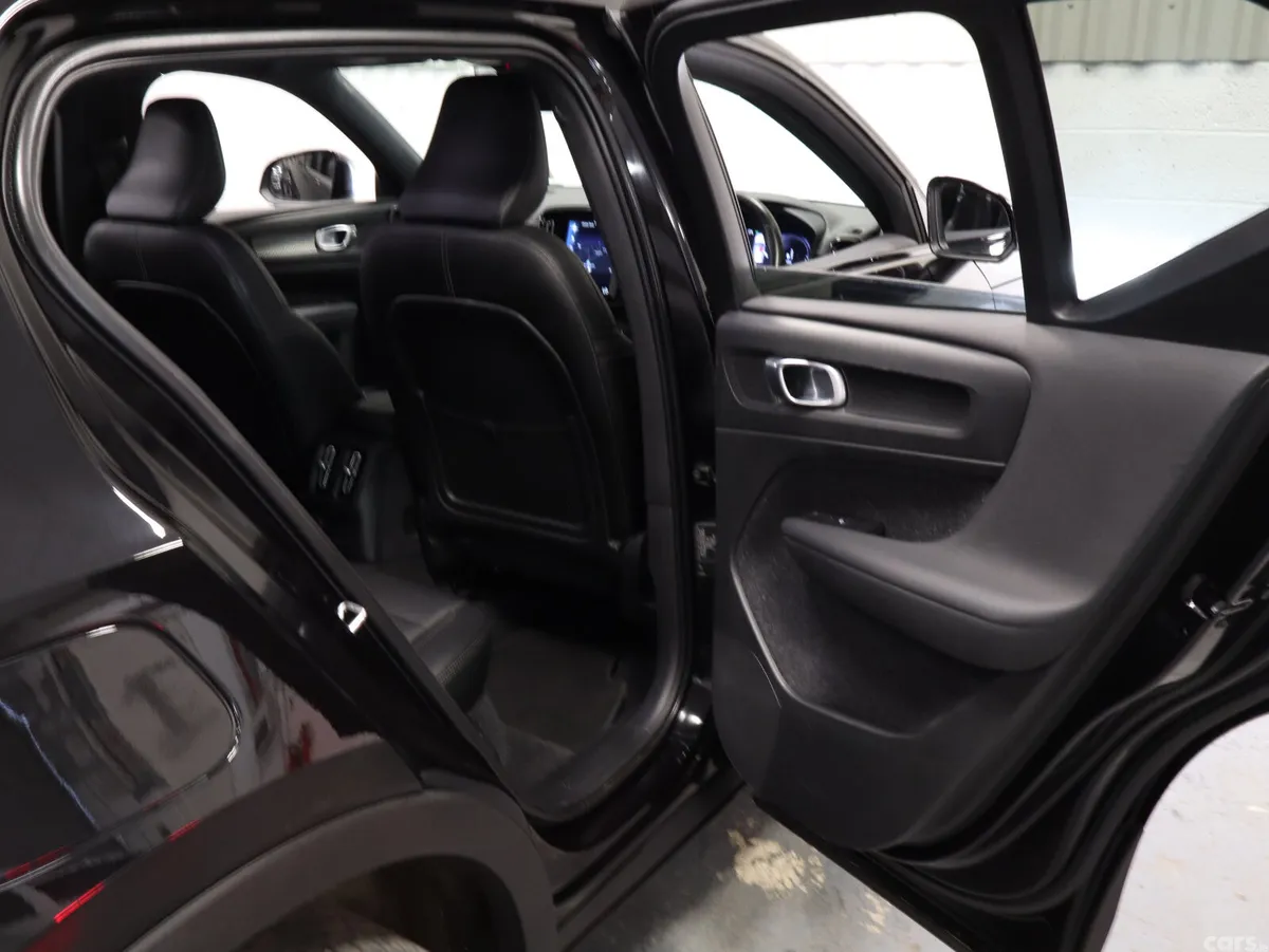 Volvo XC40 Estate, Petrol Plug-in Hybrid, 2020, Black