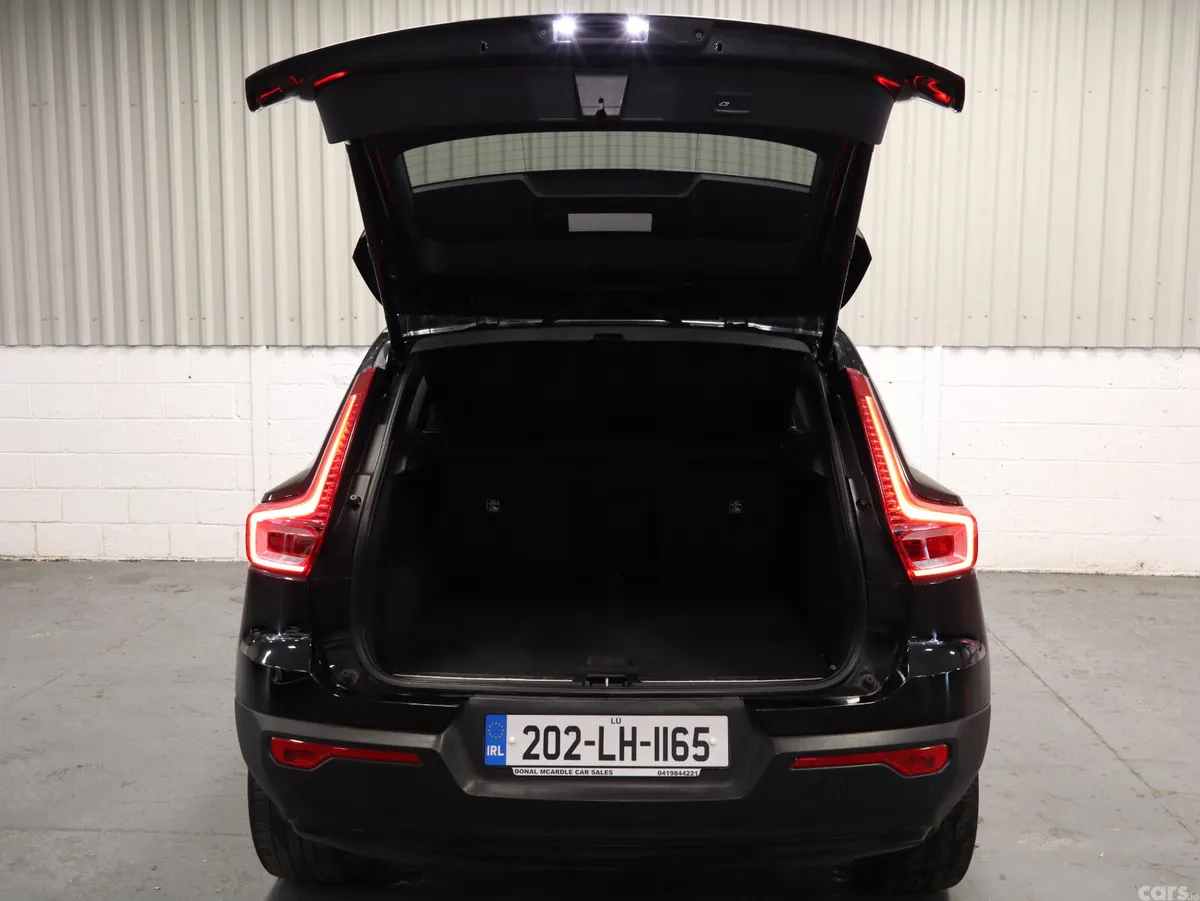 Volvo XC40 Estate, Petrol Plug-in Hybrid, 2020, Black