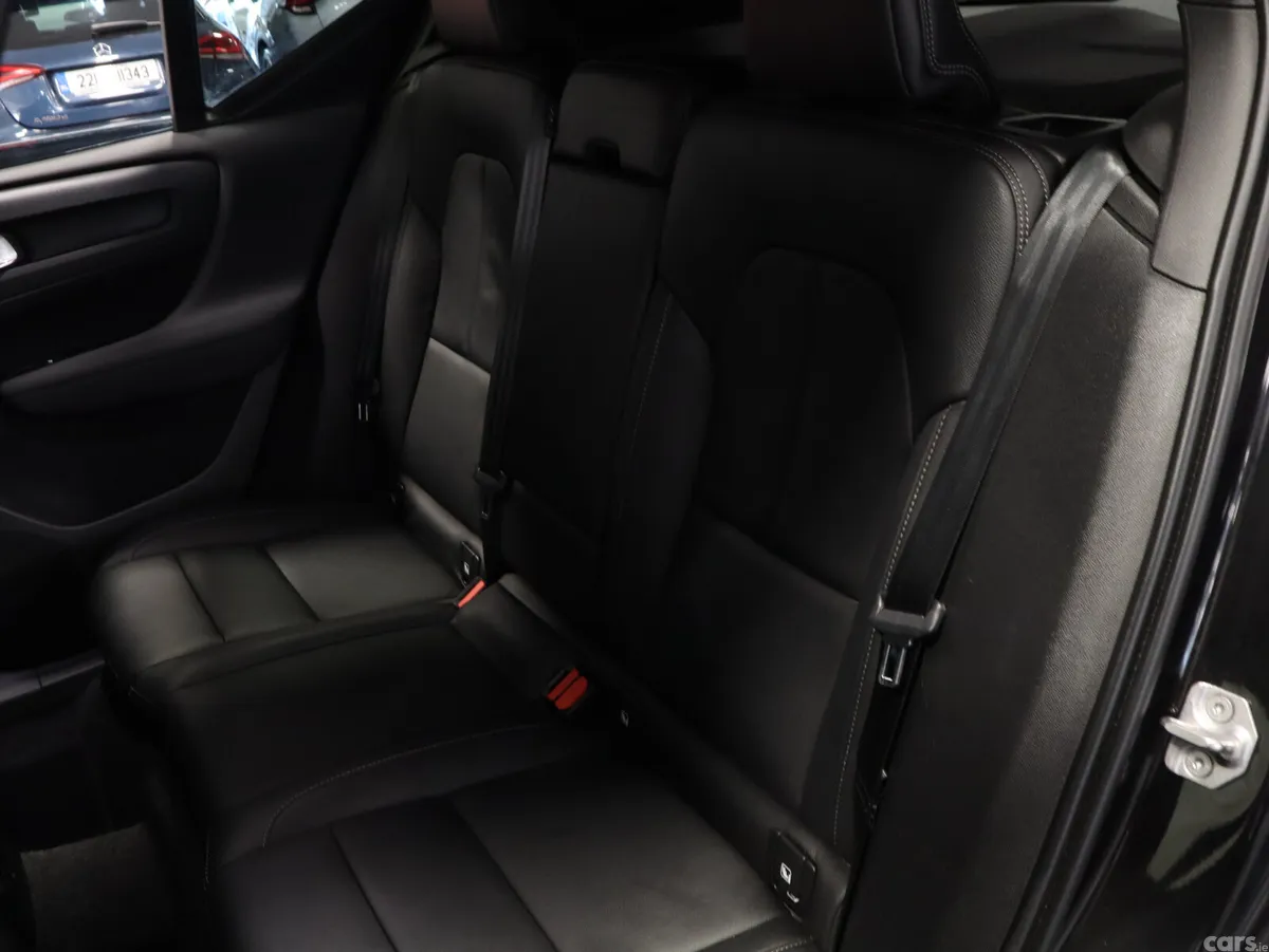 Volvo XC40 Estate, Petrol Plug-in Hybrid, 2020, Black