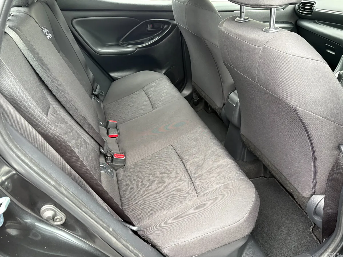 Toyota Yaris Hatchback, Petrol Hybrid, 2024, Black