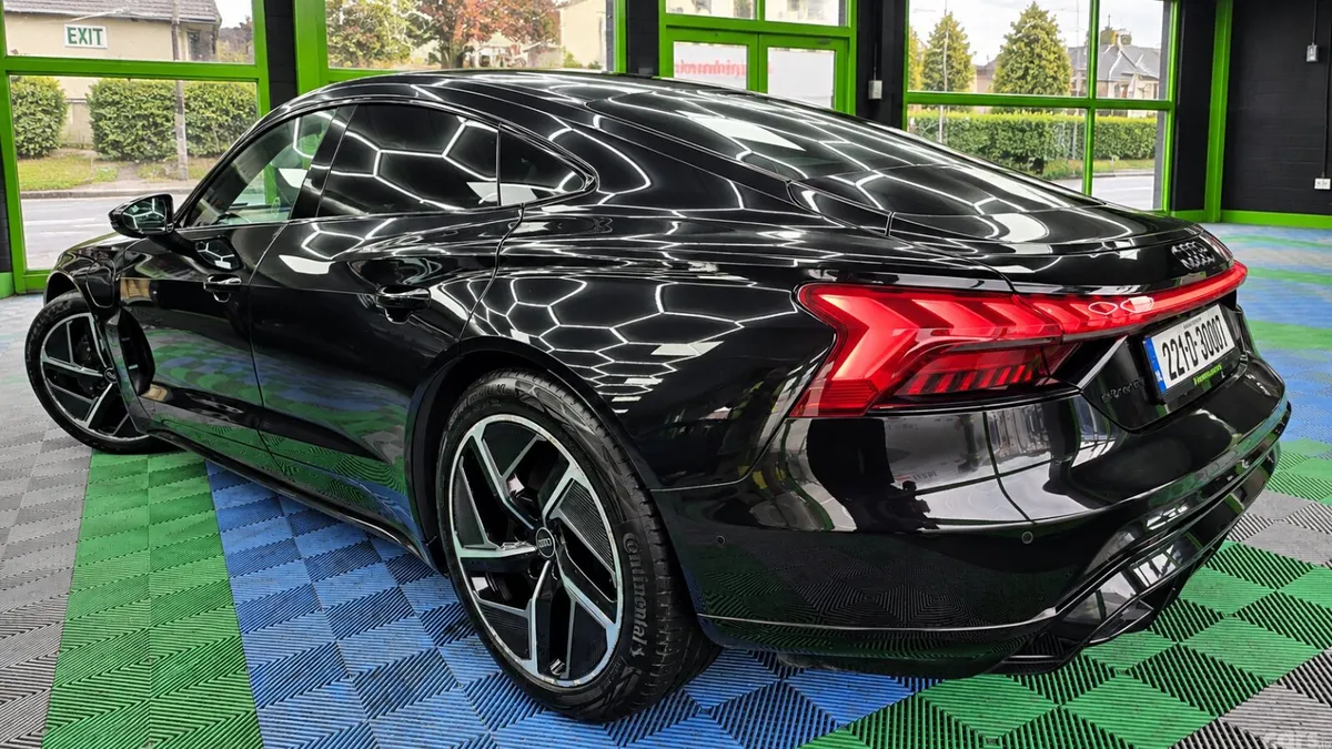 Audi e-tron GT quattro Hatchback, Electric, 2022, Black