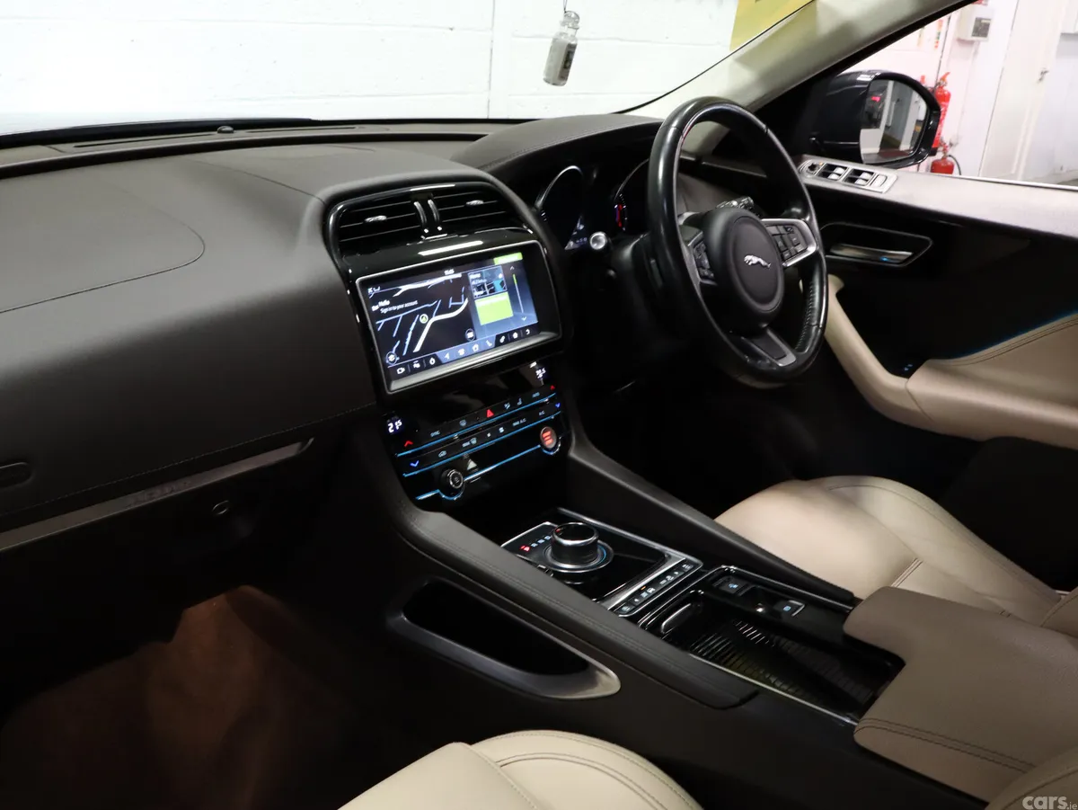 Jaguar F-Pace SUV, Diesel, 2019, Black