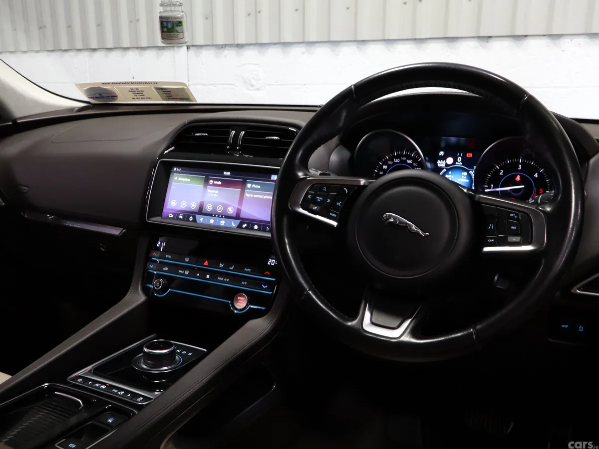 Jaguar F-Pace SUV, Diesel, 2019, Black