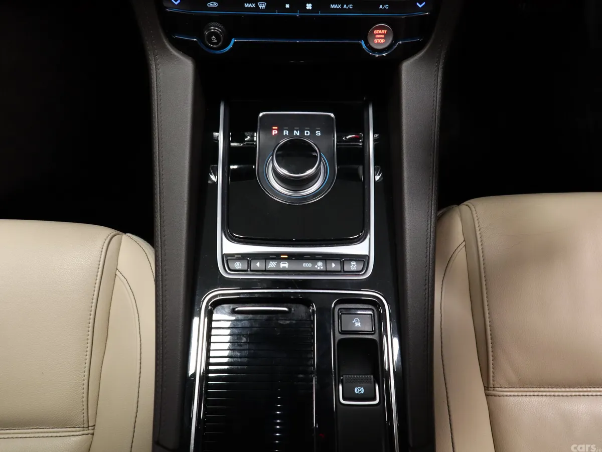 Jaguar F-Pace SUV, Diesel, 2019, Black