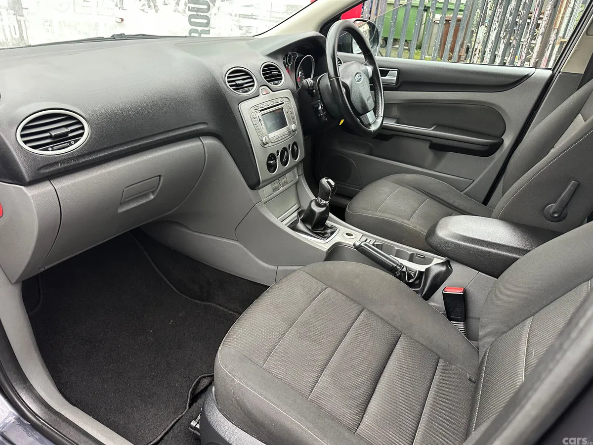 Ford Focus Hatchback, Diesel, 2011, Grey