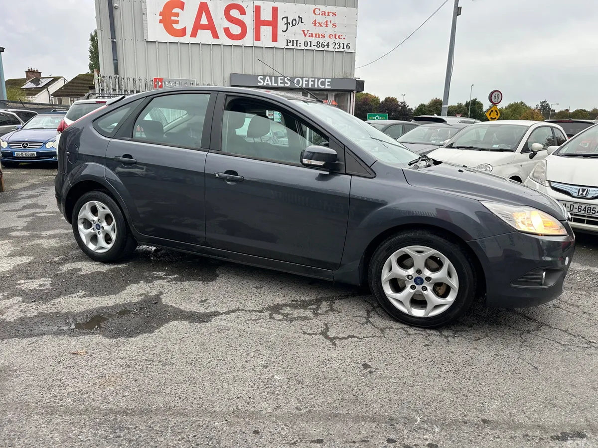 Ford Focus Hatchback, Diesel, 2011, Grey