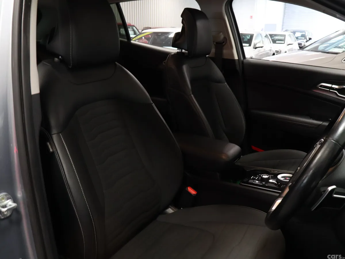 Kia Sportage SUV, Petrol Plug-in Hybrid, 2022, Grey
