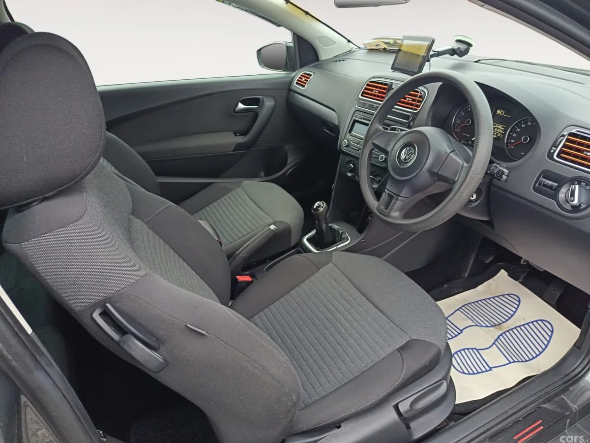 Volkswagen Polo Hatchback, Petrol, 2013, Grey