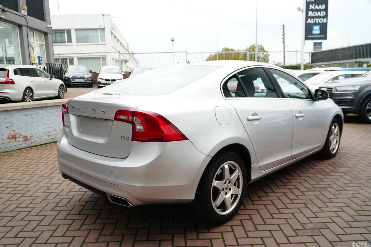 Volvo S60 Saloon, Diesel, 2017, Silver