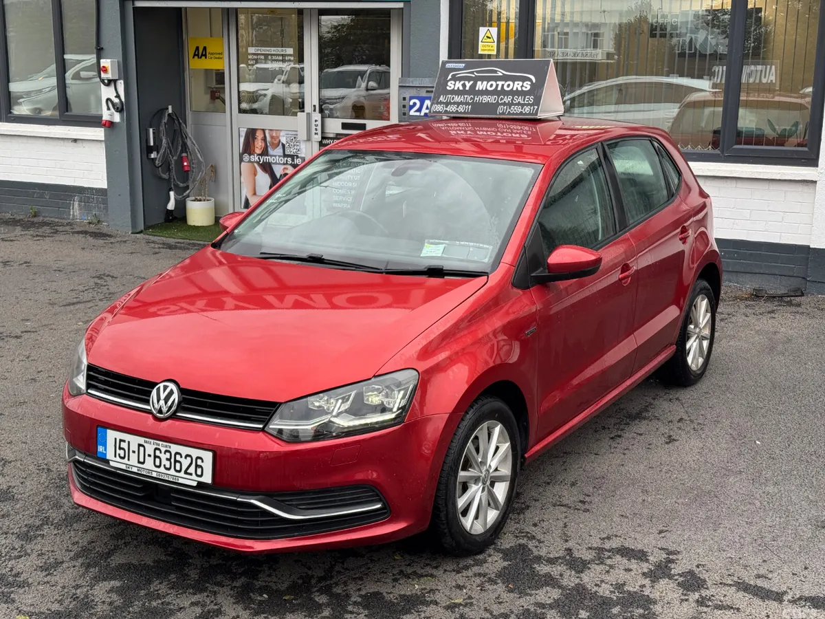 Volkswagen Polo Hatchback, Petrol, 2015, Red