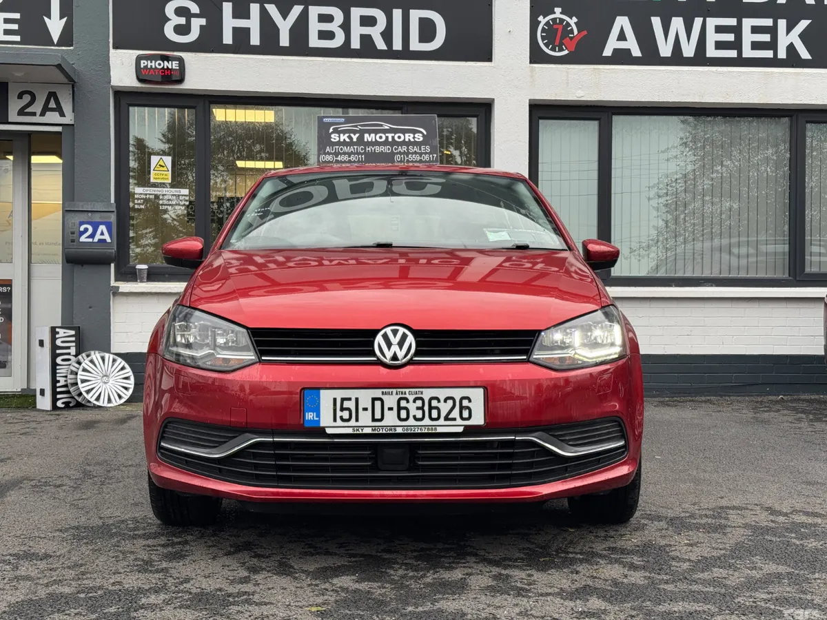 Volkswagen Polo Hatchback, Petrol, 2015, Red